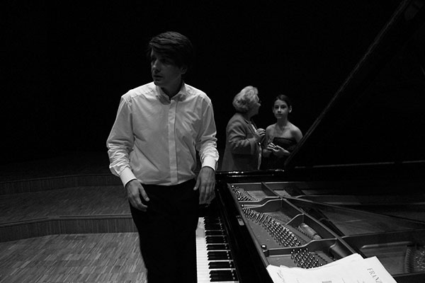 Dmytro Sukhovienko Live in Lausanne; Salle Padarewsky 2011